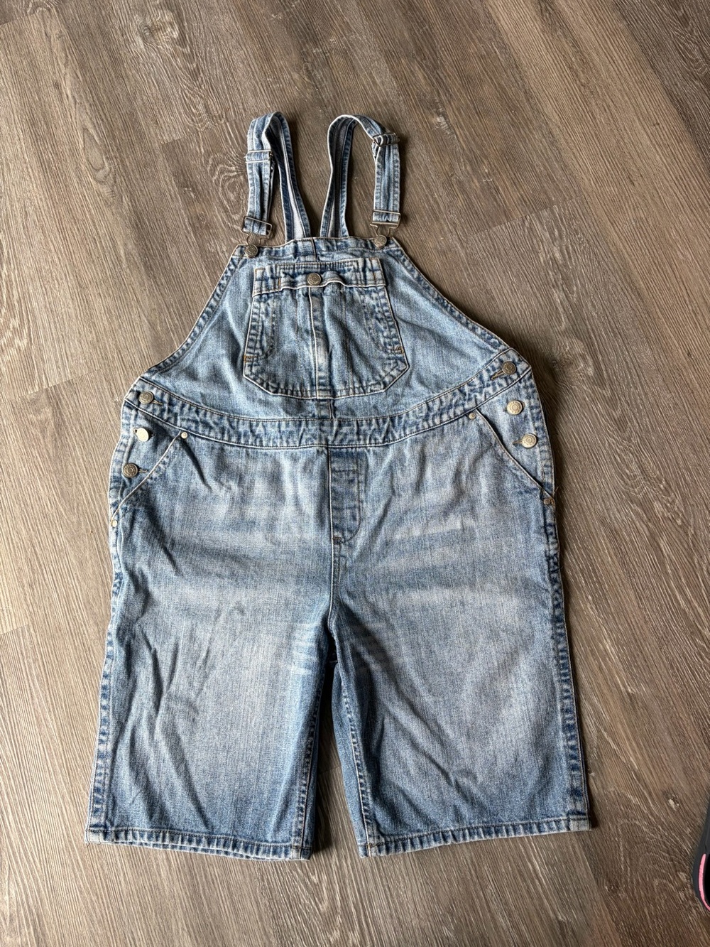 Motherhood Maternity Light Wash Denim Overalls shorts size XL